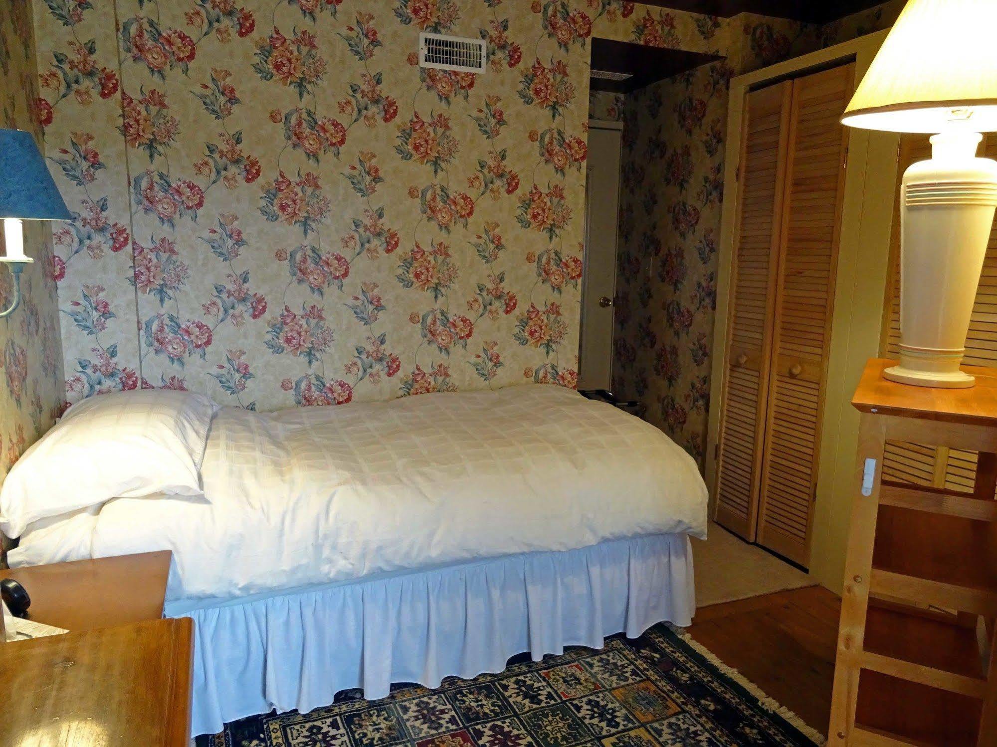Eagle'S Nest Resort Anahim Lake Εξωτερικό φωτογραφία